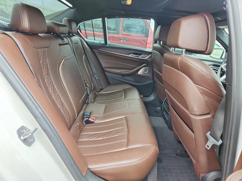 Photo 10 from auction – 2018 BMW 5 SERIES with VIN WBAJA9C57JB033139