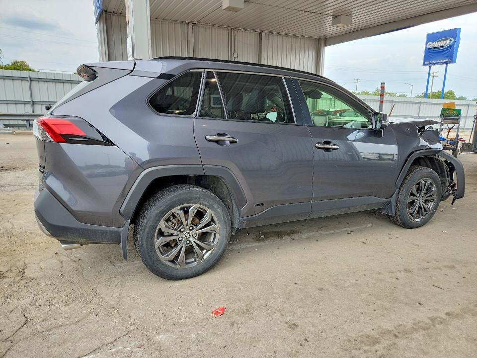 Photo 3 from auction – 2022 TOYOTA RAV4 with VIN JTMD6RFV5ND066941