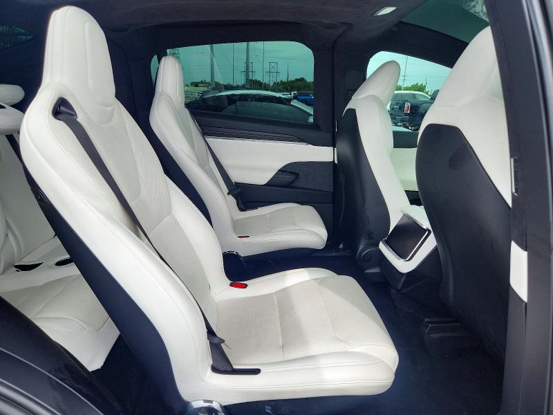 Photo 10 from auction – 2022 TESLA MODEL X with VIN 7SAXCBE54NF330371
