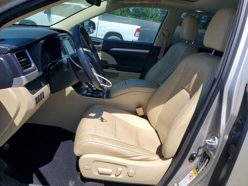 Photo 7 from auction – 2016 TOYOTA HIGHLANDER with VIN 5TDJKRFH1GS274735
