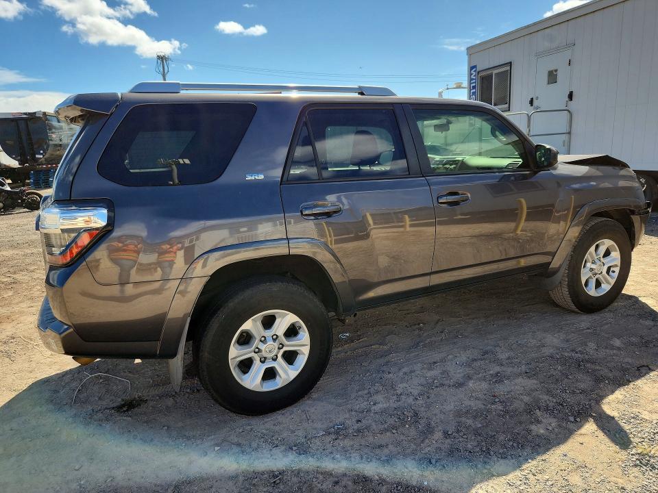 Photo 3 from auction – 2016 TOYOTA 4RUNNER with VIN JTEZU5JR9G5119728