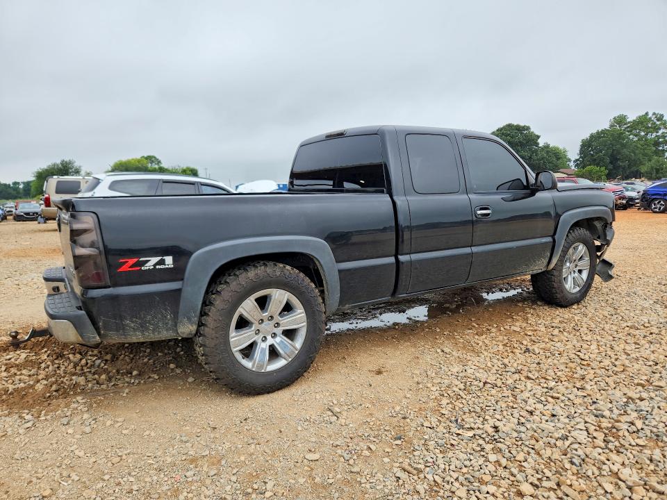 Photo 3 from auction – 2004 CHEVROLET SILVERADO with VIN 1GCEK19T34E210300