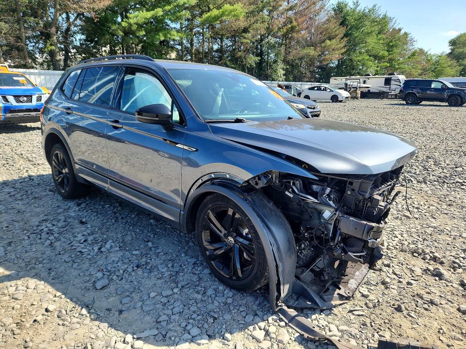 Photo 4 from auction – 2023 VOLKSWAGEN TIGUAN with VIN 3VVCB7AX7PM037079