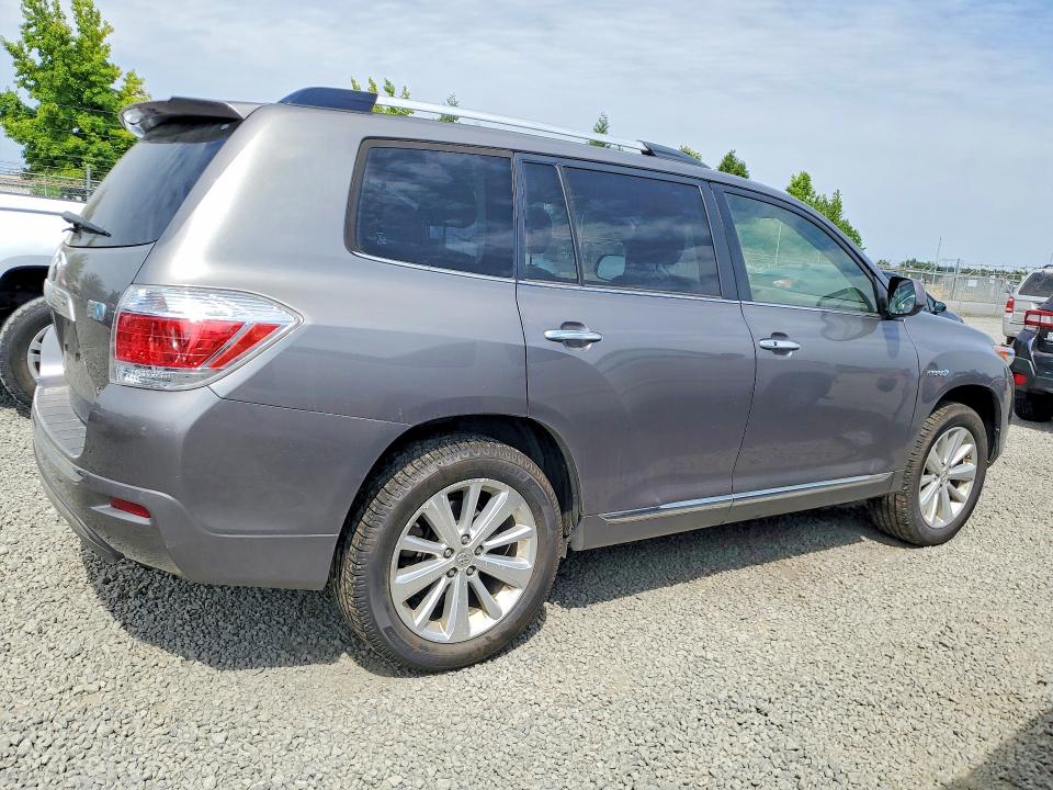 Photo 3 from auction – 2013 TOYOTA HIGHLANDER with VIN JTEDC3EH6D2013107