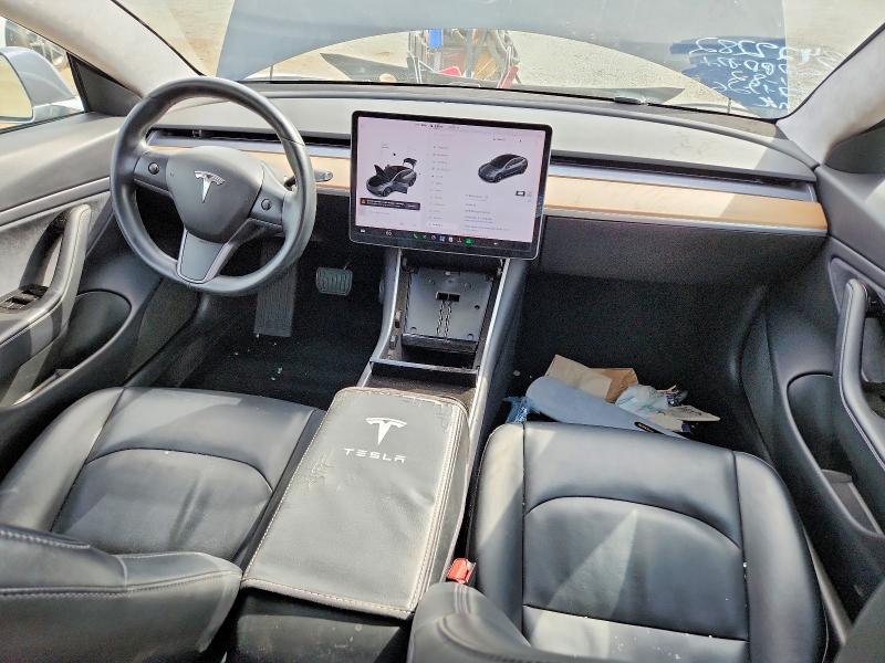 Photo 8 from auction – 2017 TESLA MODEL 3 with VIN 5YJ3E1EA5HF001261