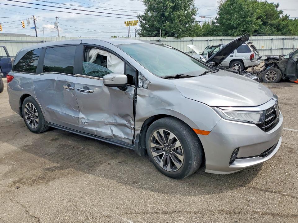 Photo 4 from auction – 2021 HONDA ODYSSEY with VIN 5FNRL6H72MB007185