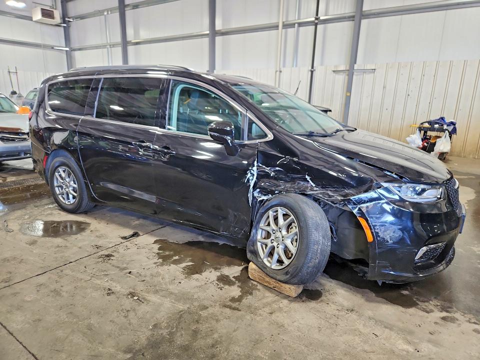 Photo 4 from auction – 2021 CHRYSLER PACIFICA with VIN 2C4RC1FG6MR598714