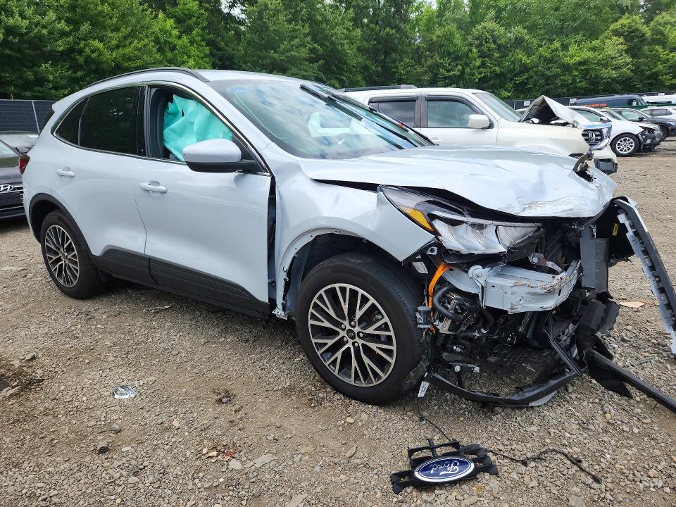 Photo 4 from auction – 2025 FORD ESCAPE with VIN 1FMCU0E18SUA78195