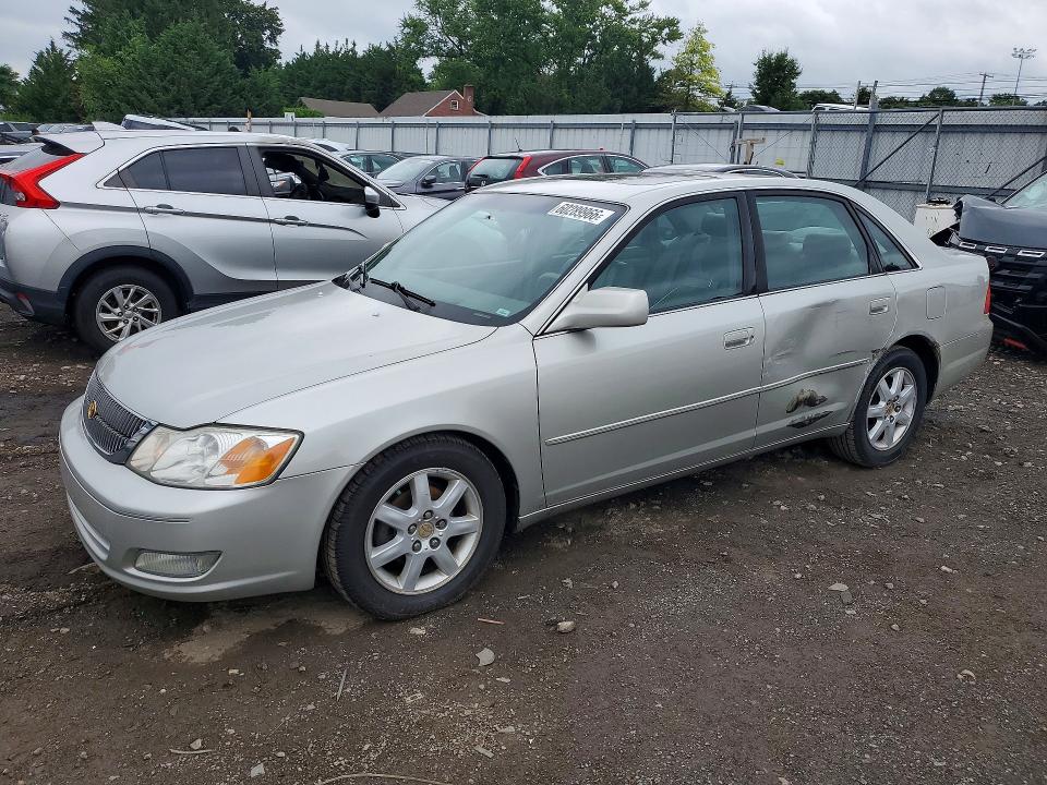 TOYOTA AVALON 2002 with VIN 4T1BF28BX2U201453 - Photo from auction