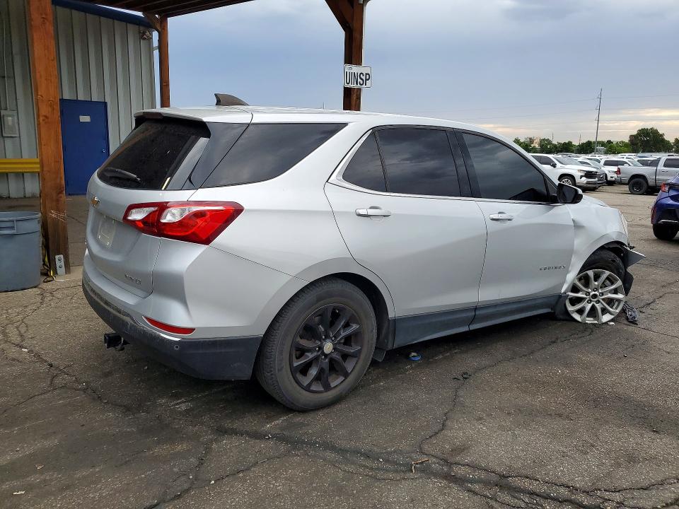 Photo 3 from auction – 2020 CHEVROLET EQUINOX with VIN 2GNAXUEV7L6164750