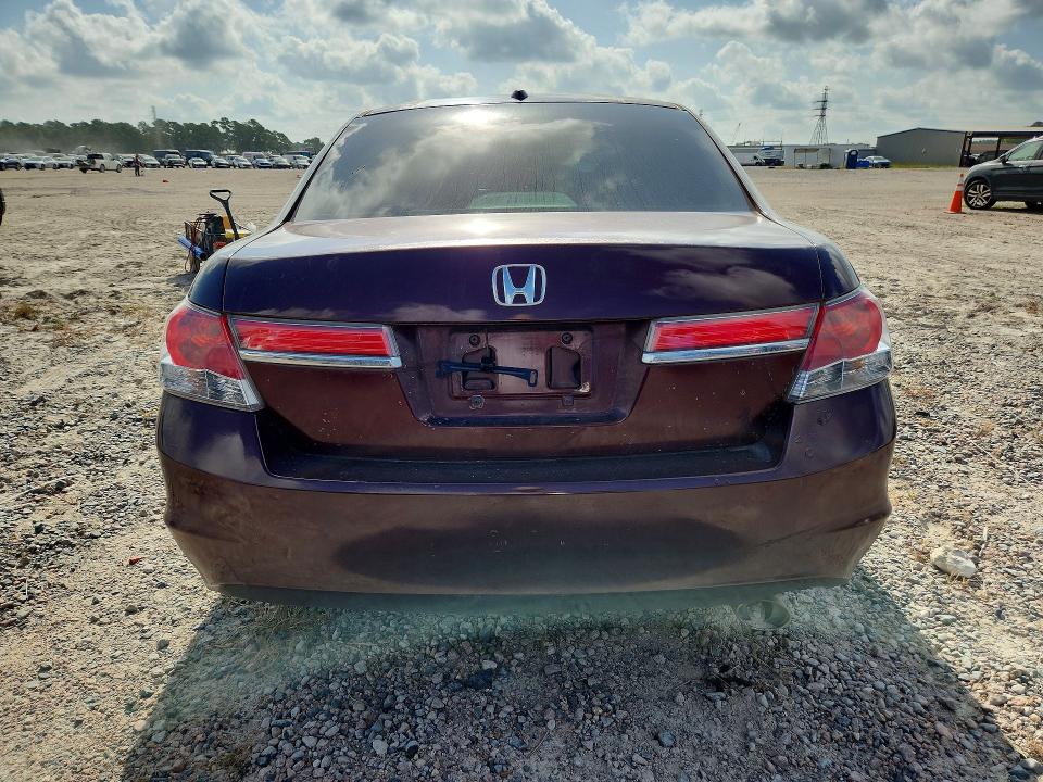 Photo 6 from auction – 2012 HONDA ACCORD with VIN 1HGCP2F80CA147792