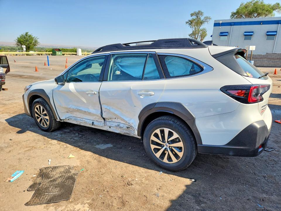 Photo 2 from auction – 2023 SUBARU OUTBACK with VIN 4S4BTAAC7P3163411