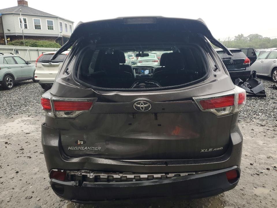 Photo 6 from auction – 2016 TOYOTA HIGHLANDER with VIN 5TDJKRFH5GS253788