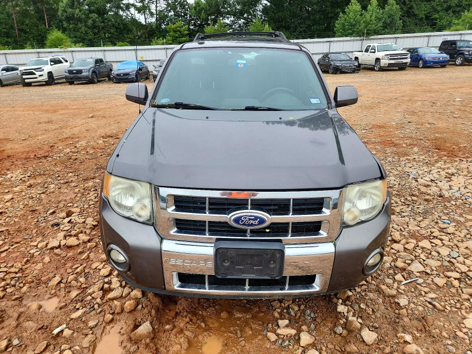 Photo 5 from auction – 2011 FORD ESCAPE with VIN 1FMCU0EG0BKB02893