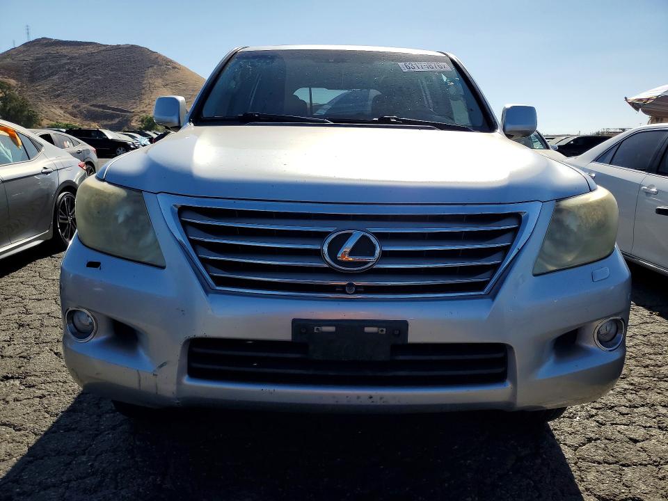 Photo 5 from auction – 2010 LEXUS LX with VIN JTJHY7AX9A4054775