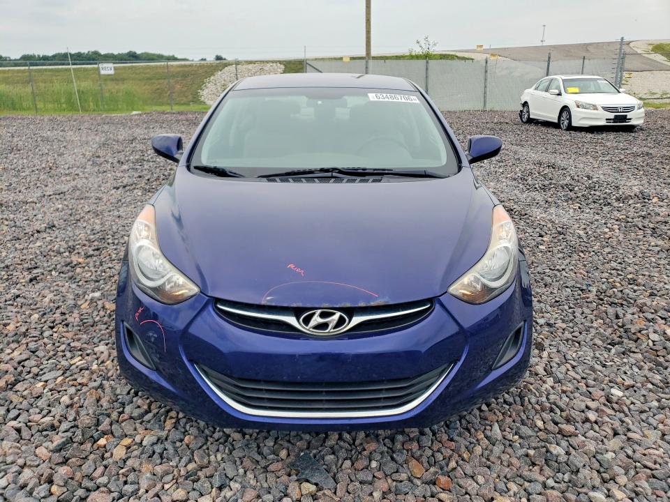 Photo 5 from auction – 2012 HYUNDAI ELANTRA with VIN 5NPDH4AE2CH119798