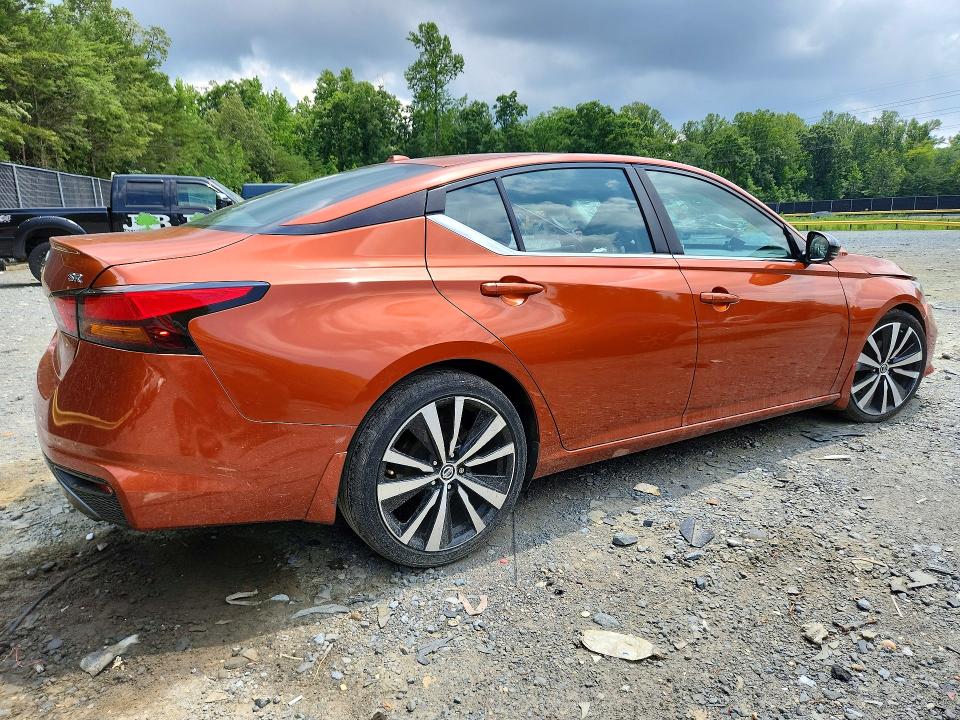 Photo 3 from auction – 2019 NISSAN ALTIMA with VIN 1N4BL4CV8KC106069