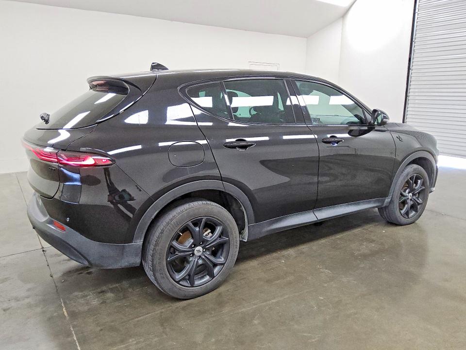 Photo 3 from auction – 2023 DODGE HORNET with VIN ZACNDFAN7P3A05425