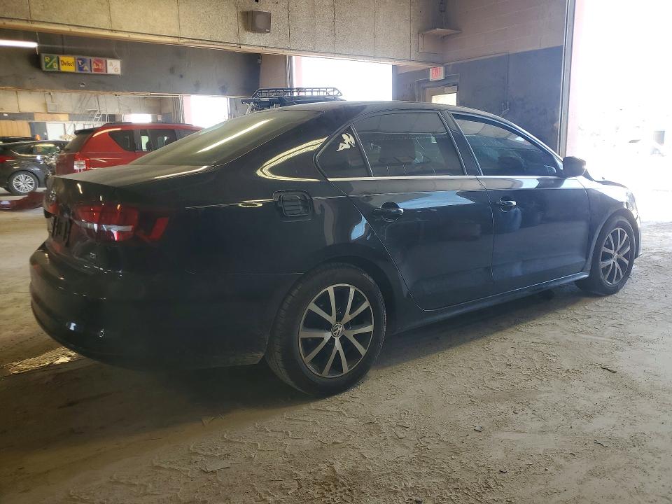 Photo 3 from auction – 2017 VOLKSWAGEN JETTA with VIN 3VWDB7AJXHM372799
