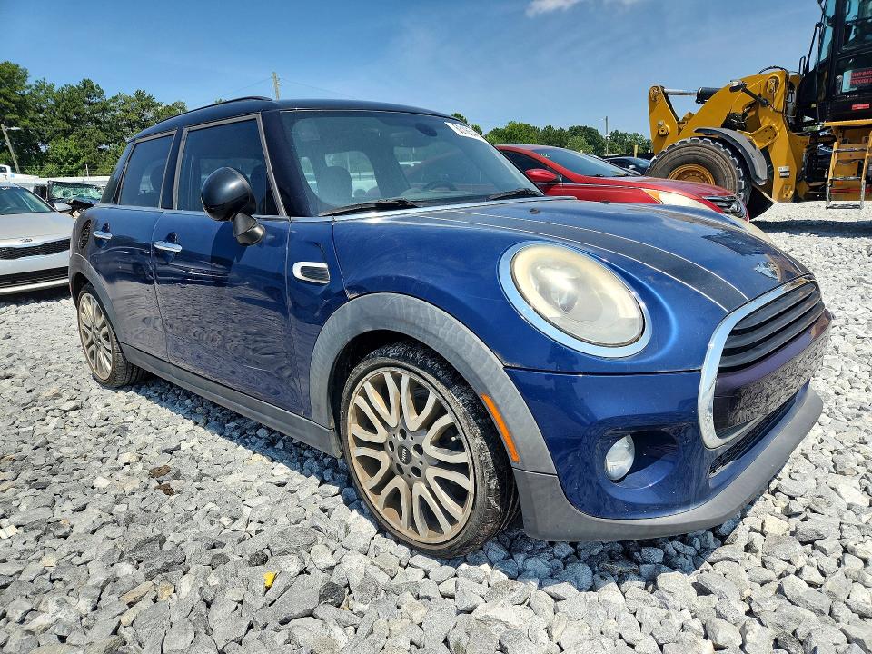 Photo 4 from auction – 2016 MINI COOPER with VIN WMWXU1C55G2D57348