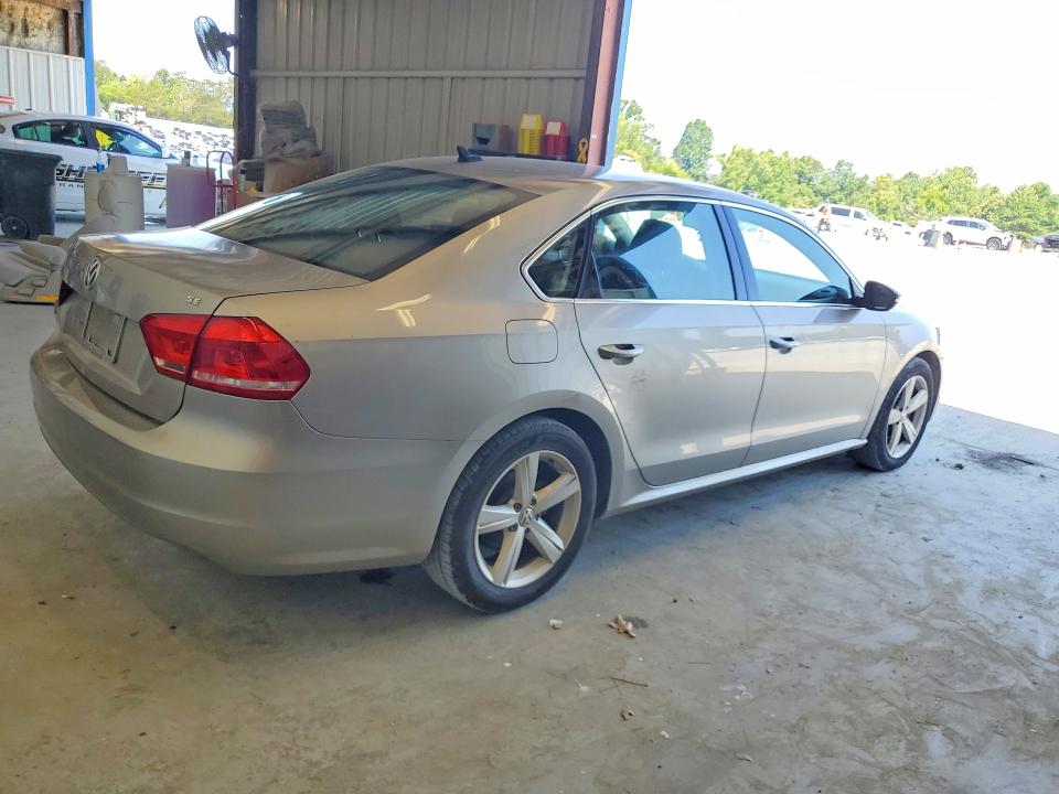 Photo 3 from auction – 2012 VOLKSWAGEN PASSAT with VIN 1VWBH7A36CC049366