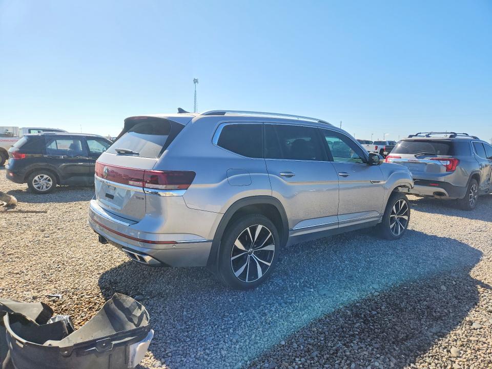 Photo 3 from auction – 2024 VOLKSWAGEN ATLAS with VIN 1V2FR2CA4RC520759