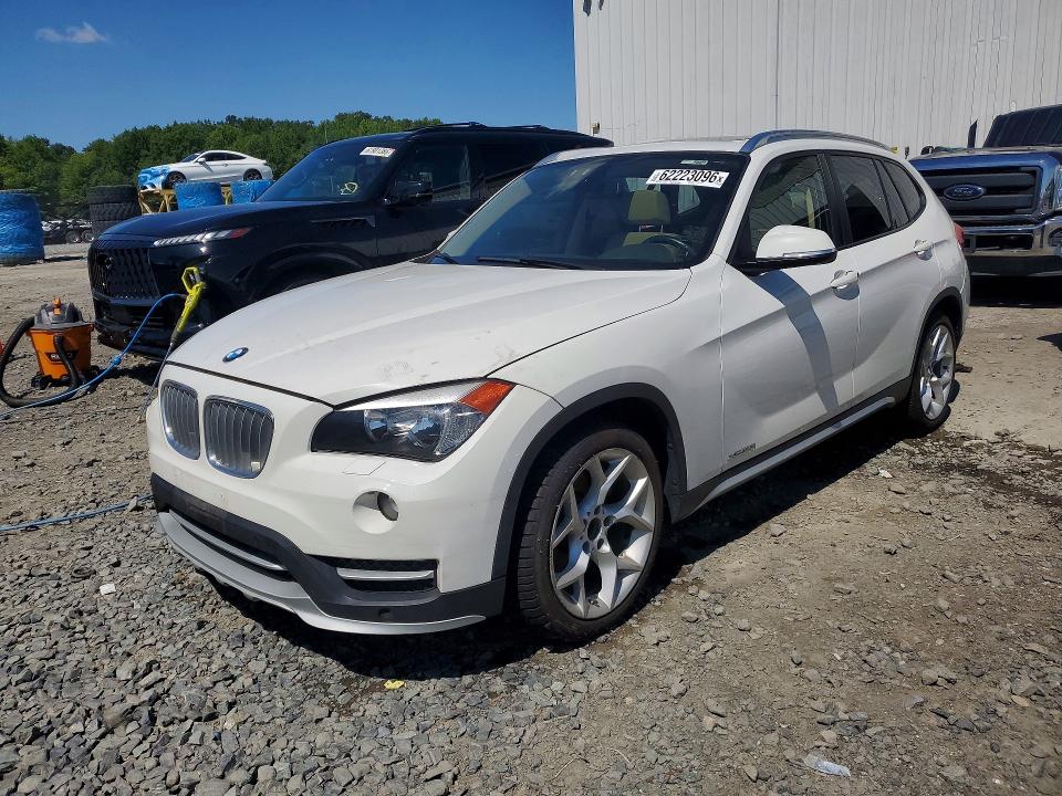BMW X1 2015 with VIN WBAVL1C51FVY34166 - Photo from auction