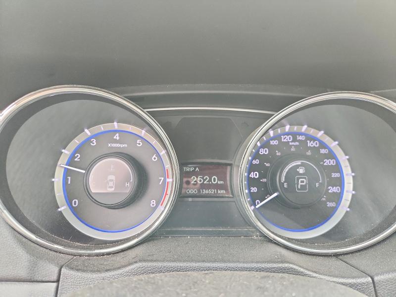 Photo 9 from auction – 2011 HYUNDAI SONATA with VIN 5NPEB4AC2BH010180