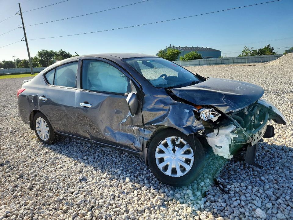 Photo 4 from auction – 2017 NISSAN VERSA with VIN 3N1CN7AP0HL887314