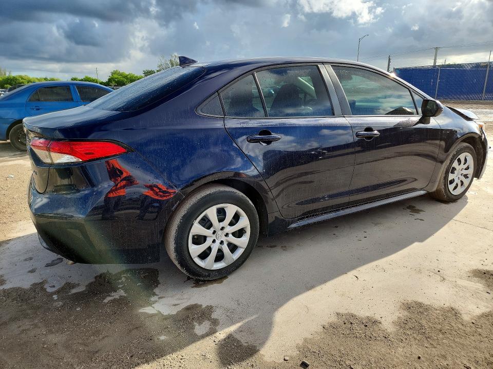 Photo 3 from auction – 2022 TOYOTA COROLLA with VIN 5YFEPMAE1NP314739