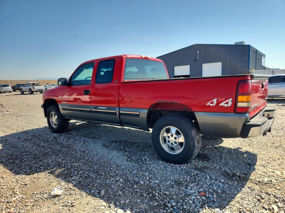 Photo 2 from auction – 2000 CHEVROLET SILVERADO with VIN 1GCEK19T2YE217146