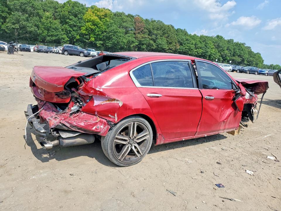 Photo 3 from auction – 2016 HONDA ACCORD with VIN 1HGCR2F58GA137047