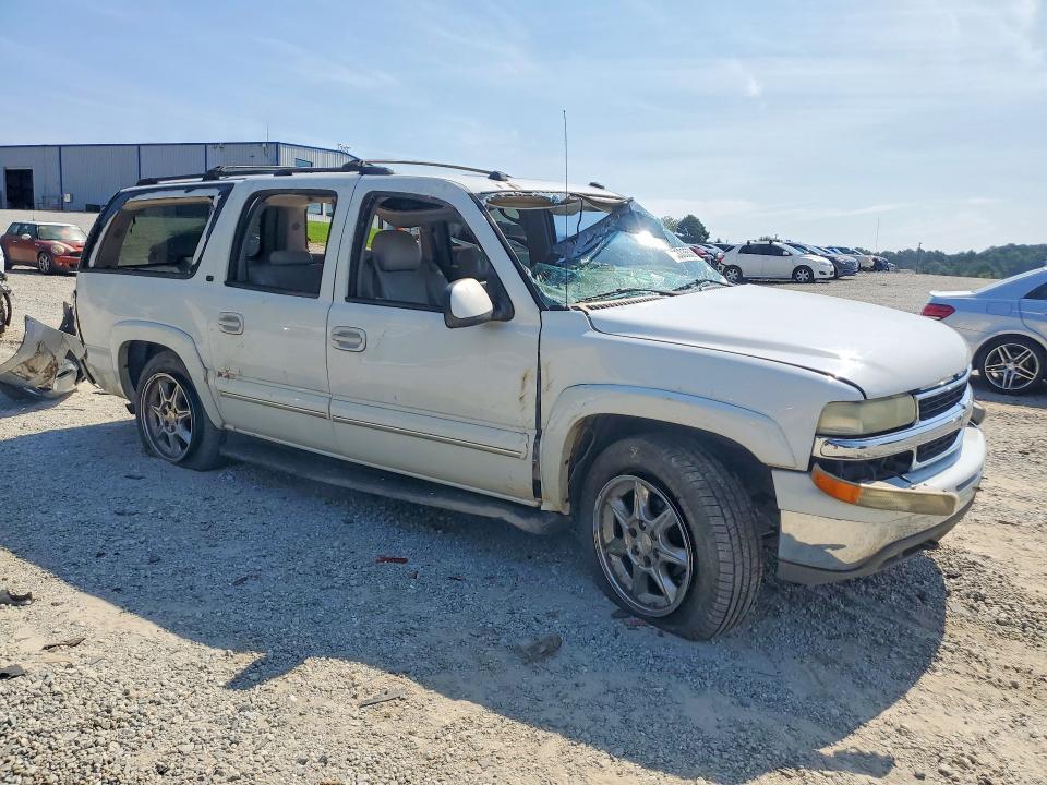 Photo 4 from auction – 2004 CHEVROLET SUBURBAN with VIN 3GNFK16Z34G140259