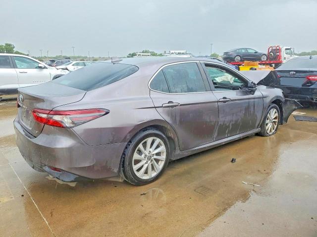 Photo 3 from auction – 2022 TOYOTA CAMRY with VIN 4T1C11AK7NU005725