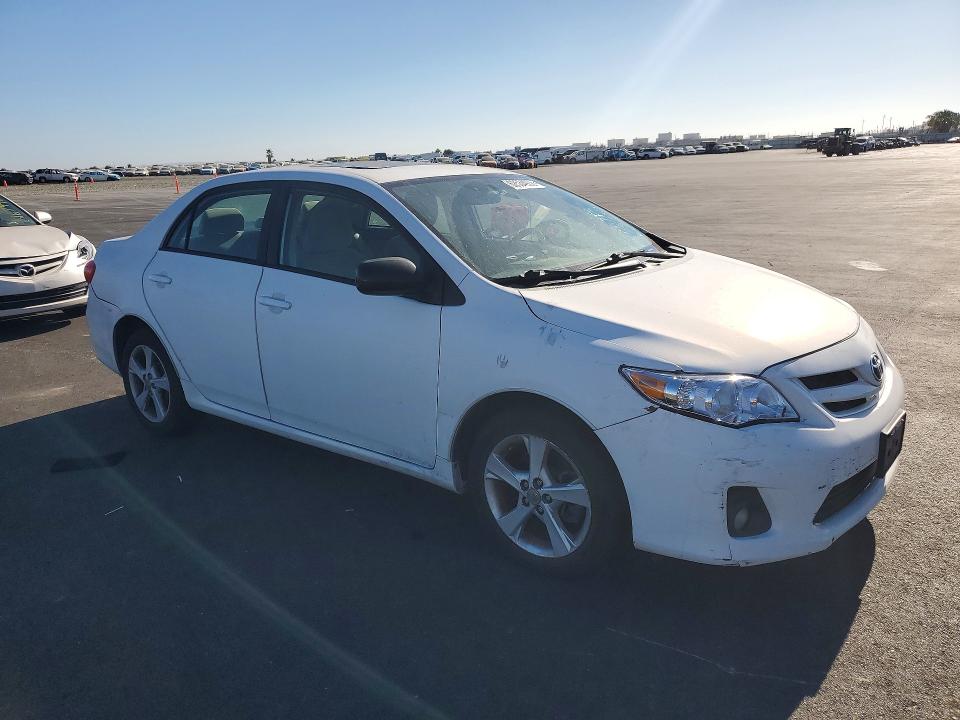 Photo 4 from auction – 2011 TOYOTA COROLLA with VIN 2T1BU4EEXBC558973