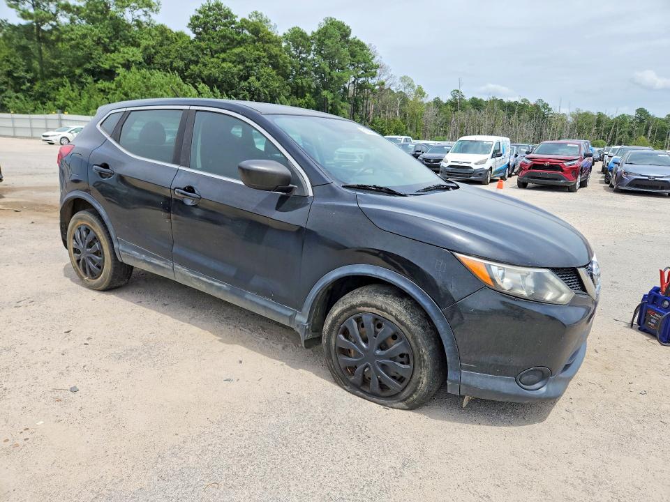 Photo 4 from auction – 2018 NISSAN ROGUE SPORT with VIN JN1BJ1CP4JW104674