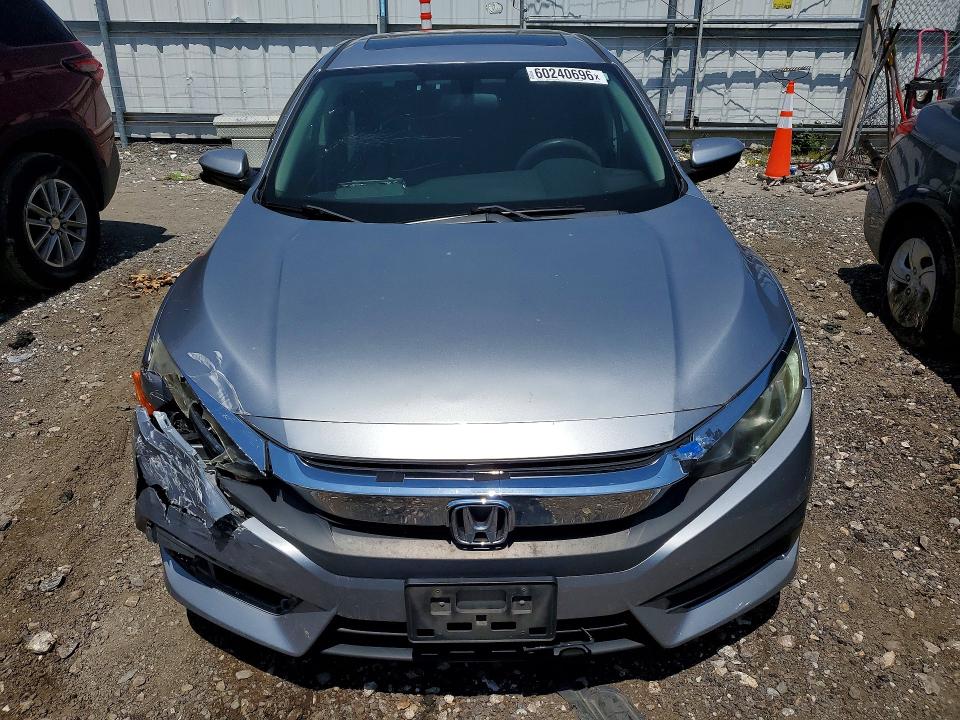 Photo 5 from auction – 2016 HONDA CIVIC with VIN 19XFC2F70GE215672