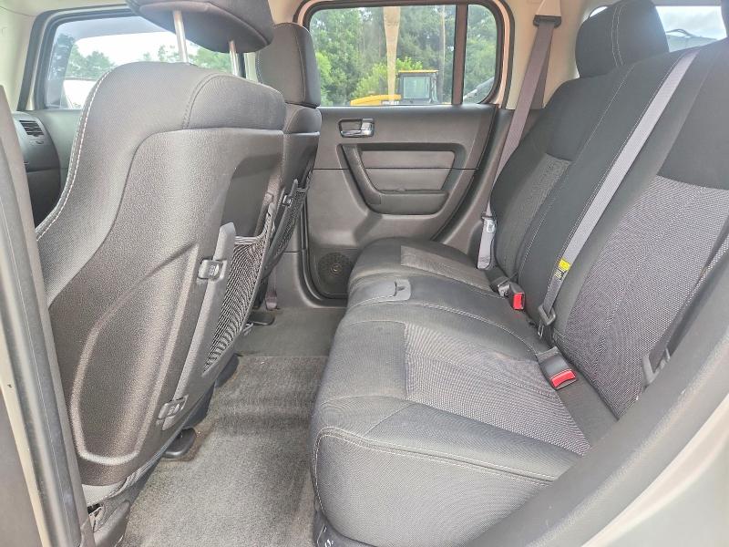 Photo 11 from auction – 2006 HUMMER H3 with VIN 5GTDN136868143497