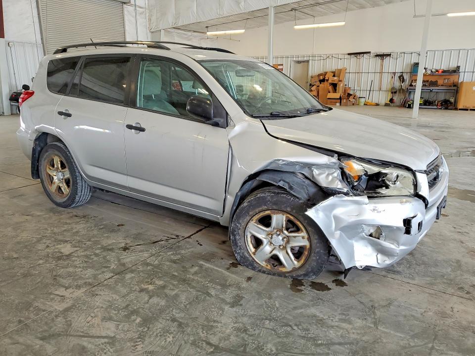 Photo 4 from auction – 2009 TOYOTA RAV4 with VIN JTMBF33V79D019909