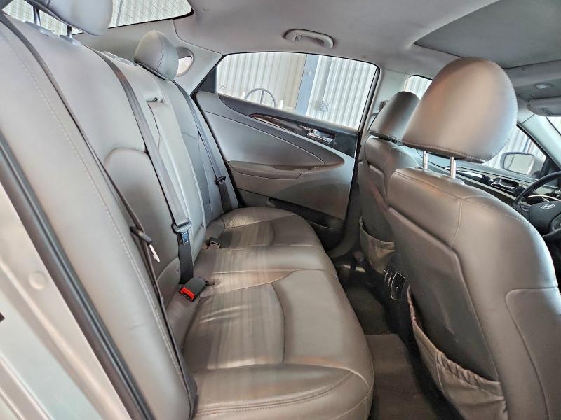 Photo 10 from auction – 2011 HYUNDAI SONATA with VIN 5NPEC4AB2BH172234