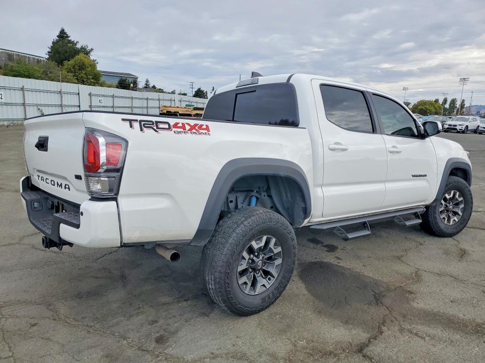 Photo 3 from auction – 2023 TOYOTA TACOMA with VIN 3TMCZ5AN2PM606594