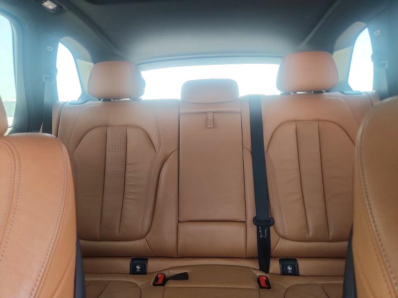 Photo 10 from auction – 2019 BMW X5 with VIN 5UXCR6C5XKLL35506