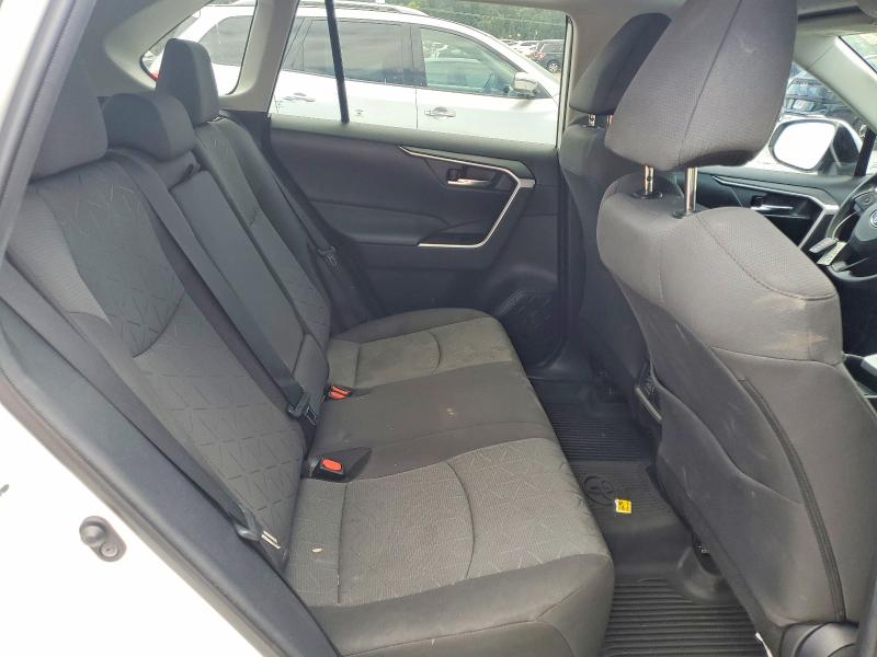 Photo 11 from auction – 2021 TOYOTA RAV4 with VIN 2T3W1RFV2MC110095