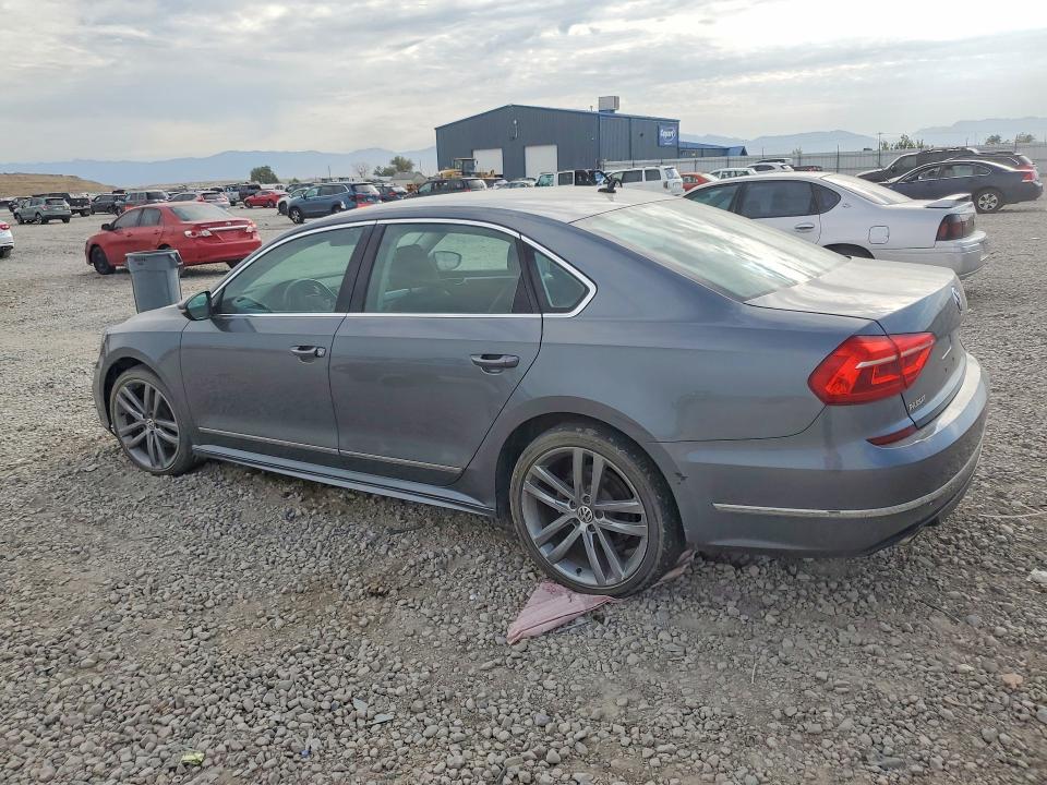 Photo 2 from auction – 2016 VOLKSWAGEN PASSAT with VIN 1VWAT7A3XGC051122