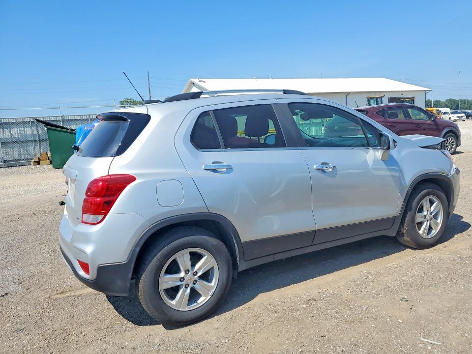 Photo 3 from auction – 2018 CHEVROLET TRAX with VIN KL7CJLSB7JB635407