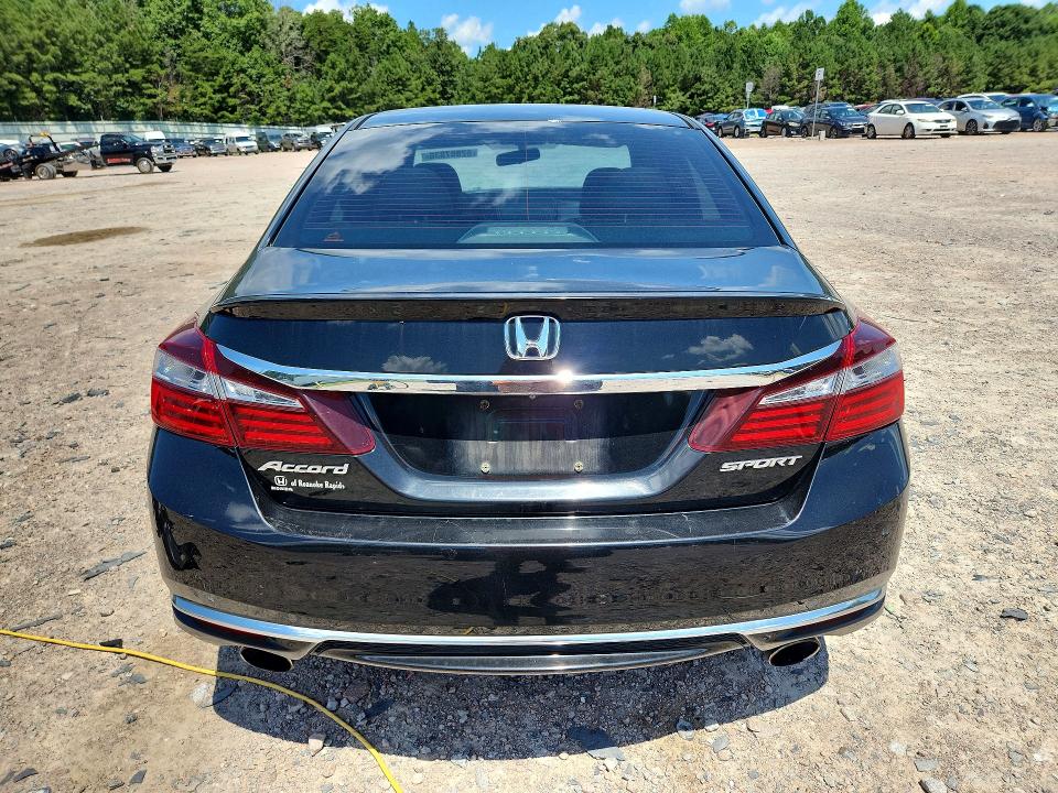 Photo 6 from auction – 2017 HONDA ACCORD with VIN 1HGCR2F59HA100784