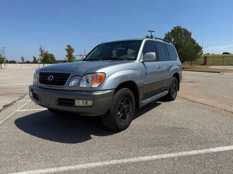 Photo 2 from auction – 2001 LEXUS LX with VIN JTJHT00W013506892