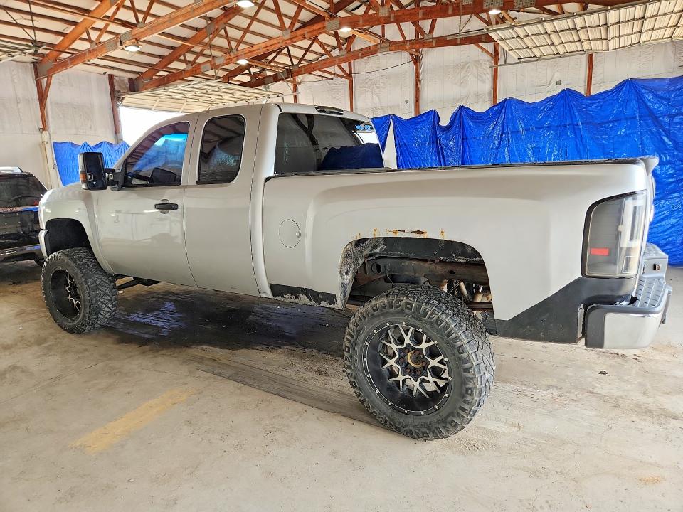 Photo 2 from auction – 2011 CHEVROLET SILVERADO with VIN 1GCRKPEA4BZ118336