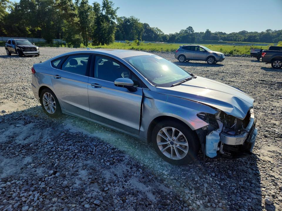 Photo 4 from auction – 2020 FORD FUSION with VIN 3FA6P0HD9LR190386