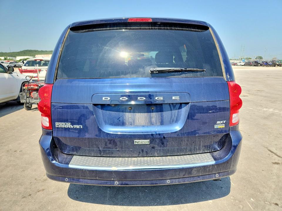 Photo 6 from auction – 2017 DODGE GRAND CARAVAN with VIN 2C4RDGCG1HR731003
